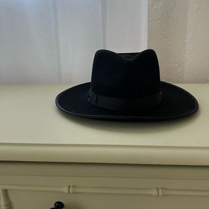 Gigi Pip, size 57 hat. Never worn
